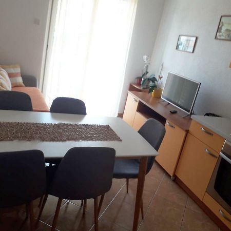 Apartments Mira Макарська Екстер'єр фото