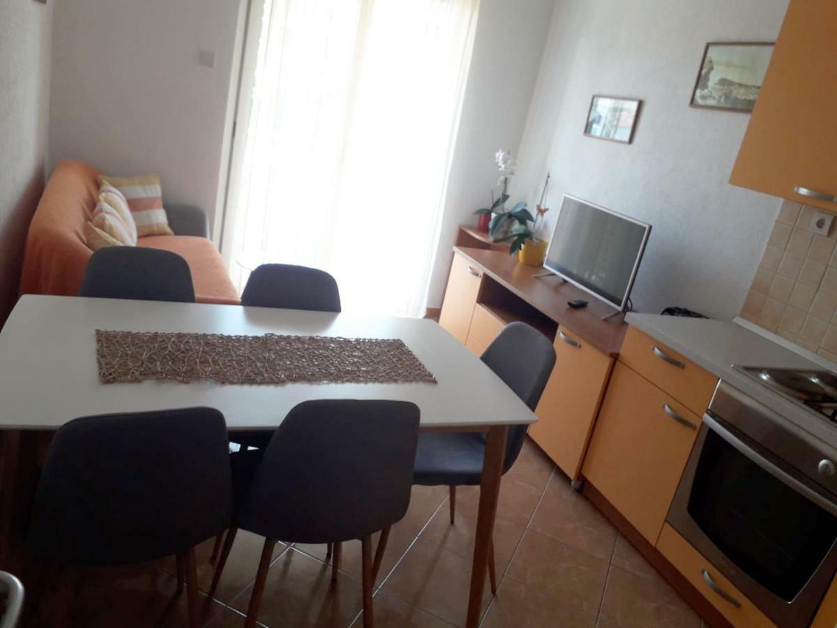 Apartments Mira Макарська Екстер'єр фото