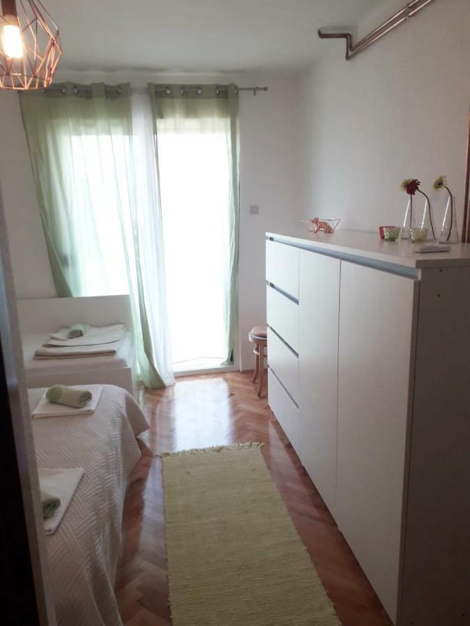 Apartments Mira Макарська Екстер'єр фото